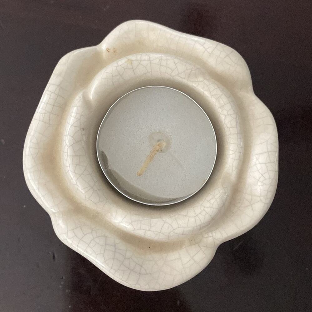 Vintage Hallmark cream ceramic rose petal tea light candle holder